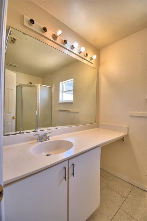 Building Photo - 1060 Dudley Dr