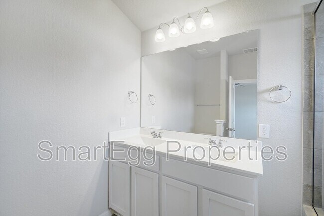 Building Photo - 18313 Cuyahoga Dr