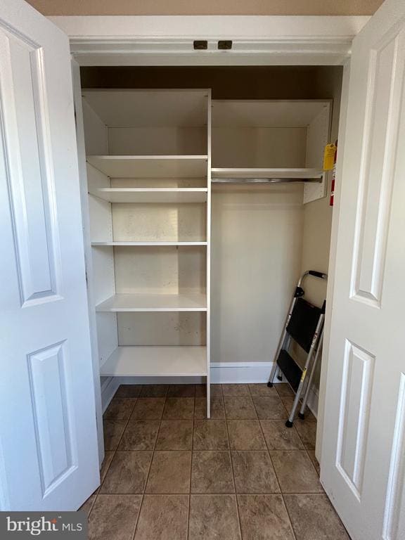 Building Photo - 424 Center St