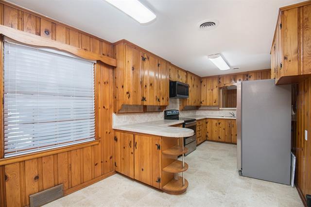 Building Photo - 4909 Overton Ave