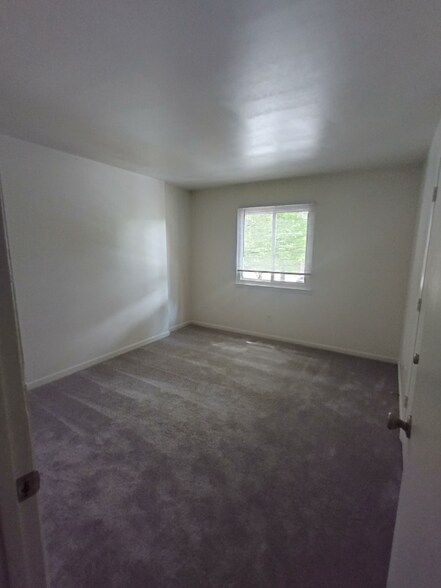 Building Photo - 600 Reusens Rd