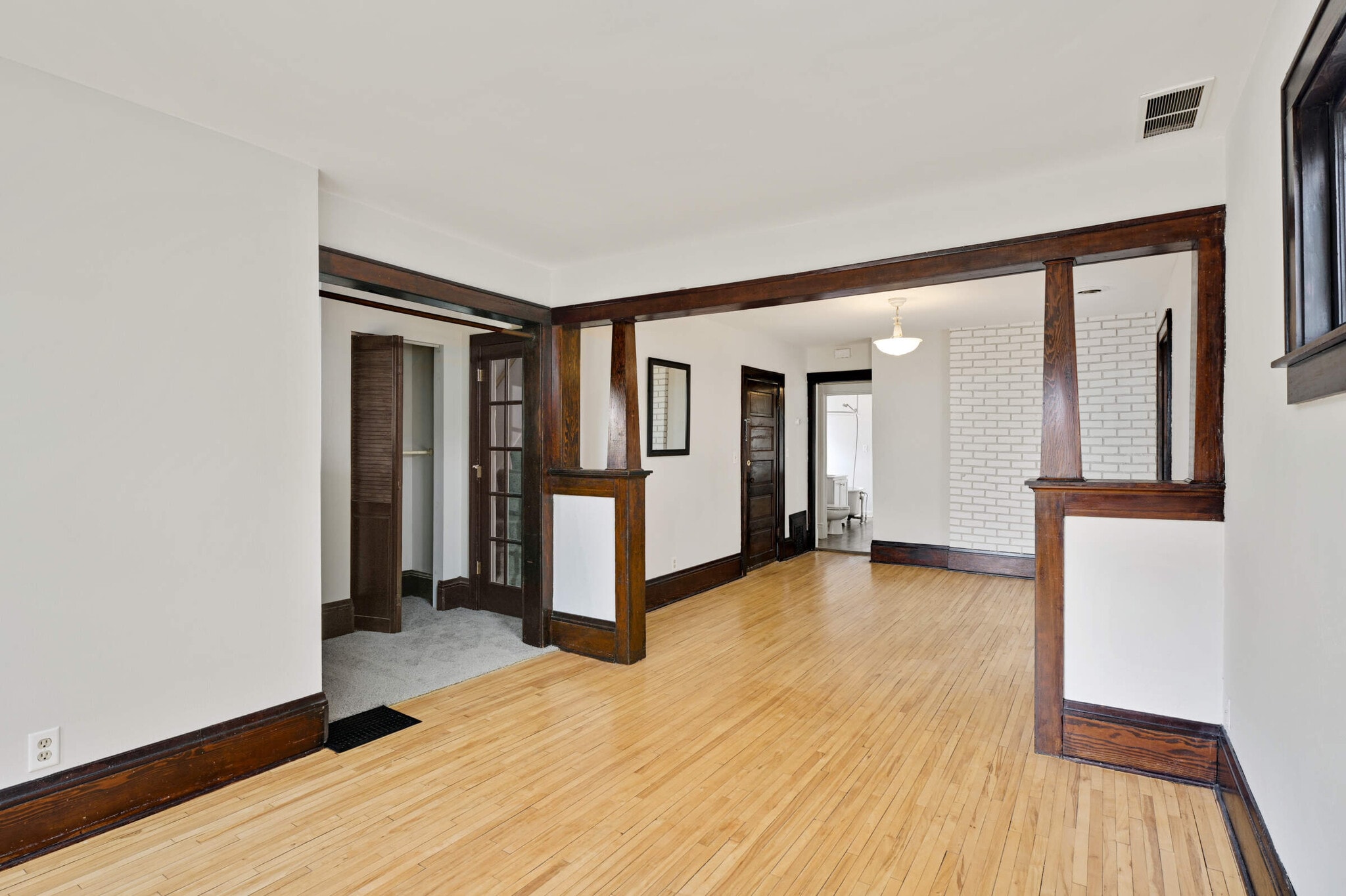 Building Photo - 912 Iglehart Ave