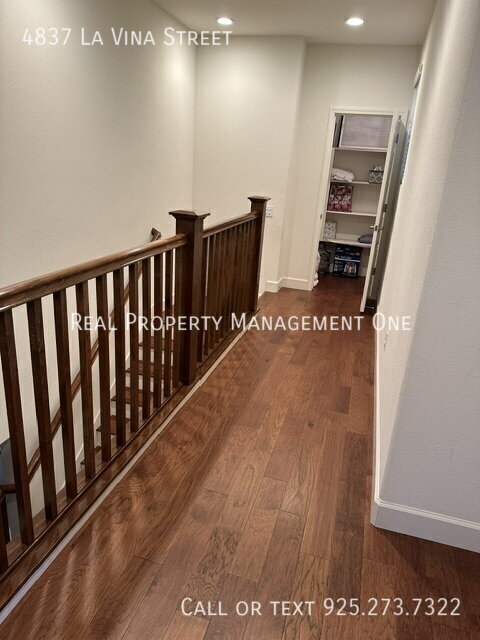Building Photo - 4837 La Vina St