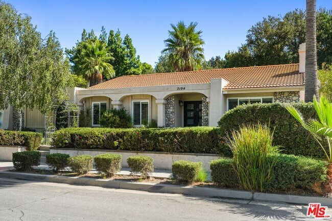 Building Photo - 3194 Rossini Pl