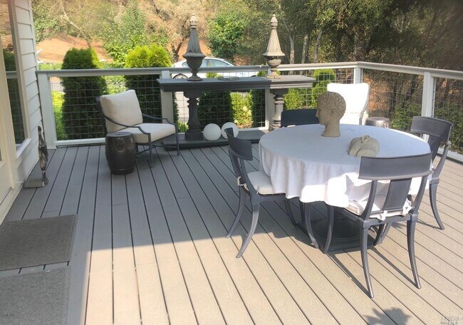 Building Photo - 419 Dry Creek Rd