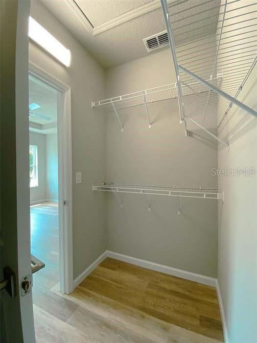 Building Photo - 3904 W Everett Ave