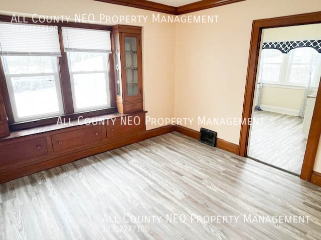 Building Photo - 4928 E 84th St