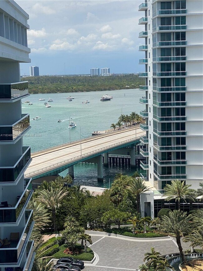 Building Photo - 10275 Collins Ave