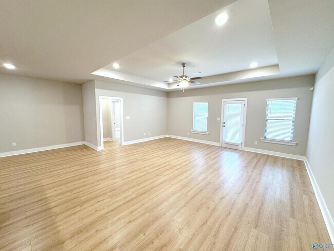 Building Photo - 7517 Doris Ruth Ln SE