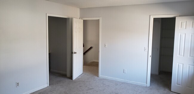 Building Photo - 2538 Cottage Pl