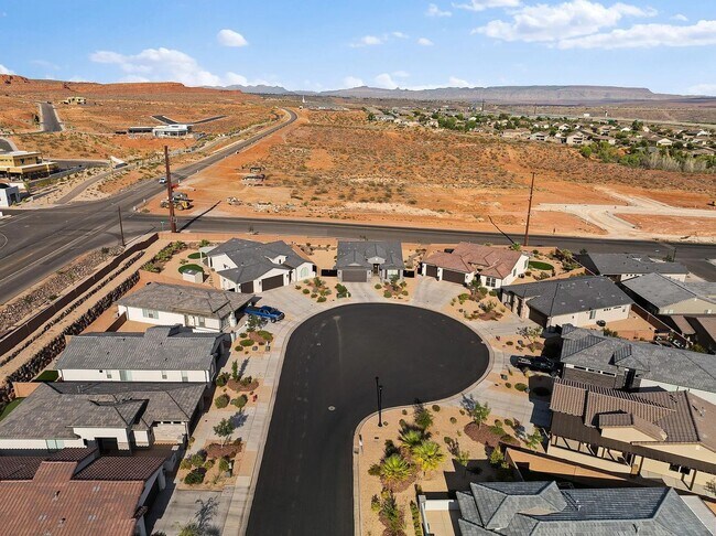 Building Photo - 3 Bedroom Home in Washington's Premier Bri...