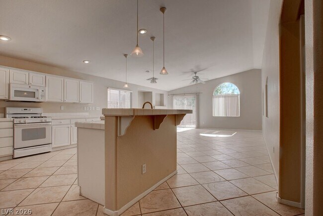 Building Photo - 1460 Dragon Rock Dr