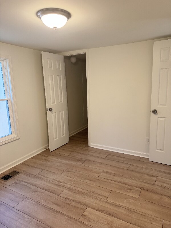 Building Photo - 811 Williams Lake Rd