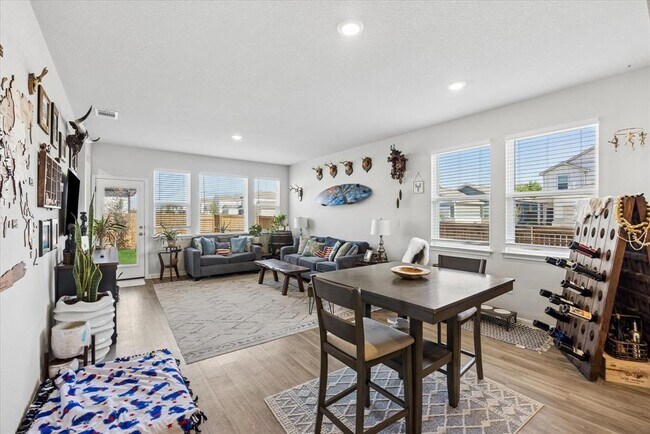 Building Photo - 8300 Augeron Dr