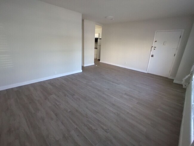 Interior Photo - 1000 E Ponce De Leon Blvd