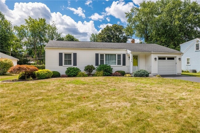 Building Photo - 503 Pineview Dr