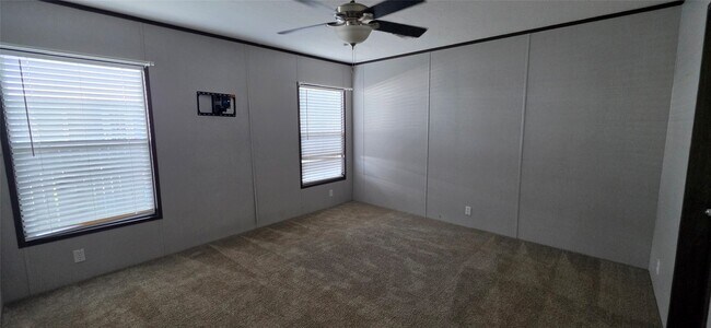Building Photo - 2571 Lee Turner Rd