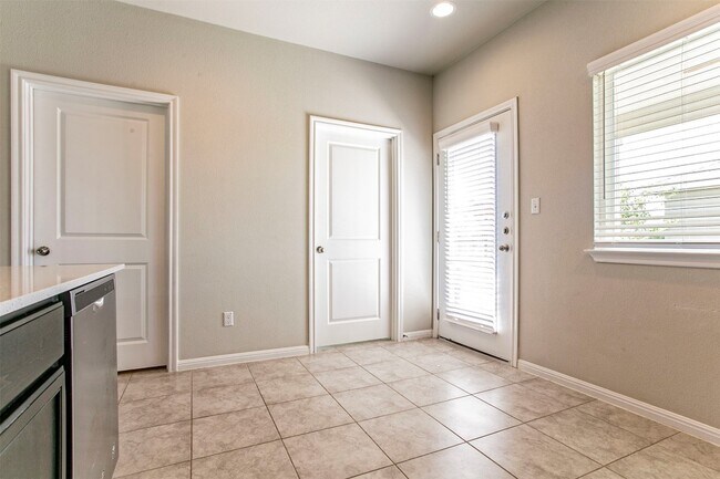 Building Photo - 133 Duck Creek Trail