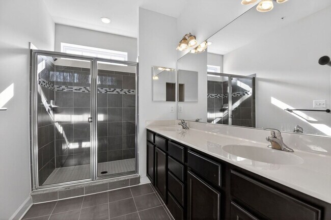 Building Photo - 7419 Wood Mdw Wy