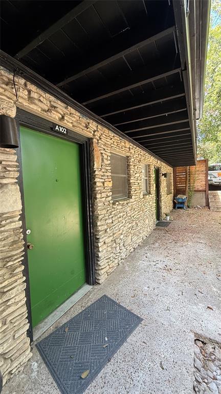 Building Photo - 2711 Hemphill Park