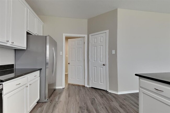 Building Photo - 31607 Cape May Ct