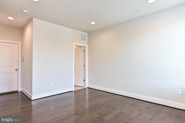 Building Photo - 4808 Garden View Ln