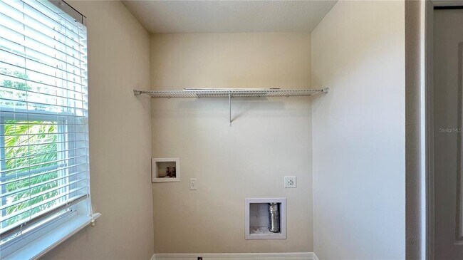 Building Photo - 16048 Yelloweyed Dr