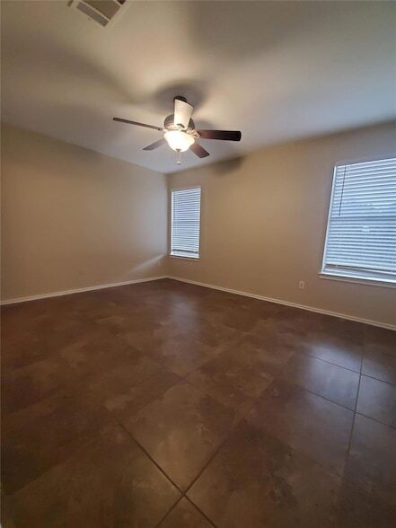 Building Photo - 2116 E Gann Hill Dr