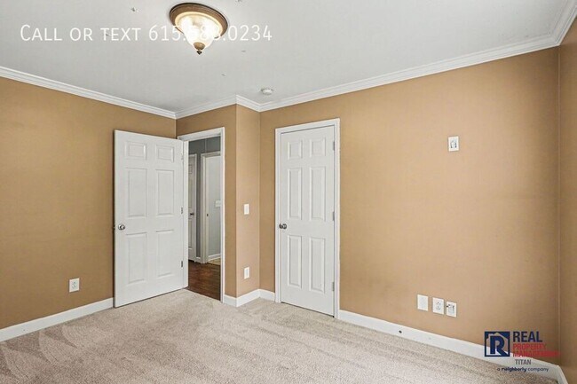 Building Photo - 2804 Scoville Ln