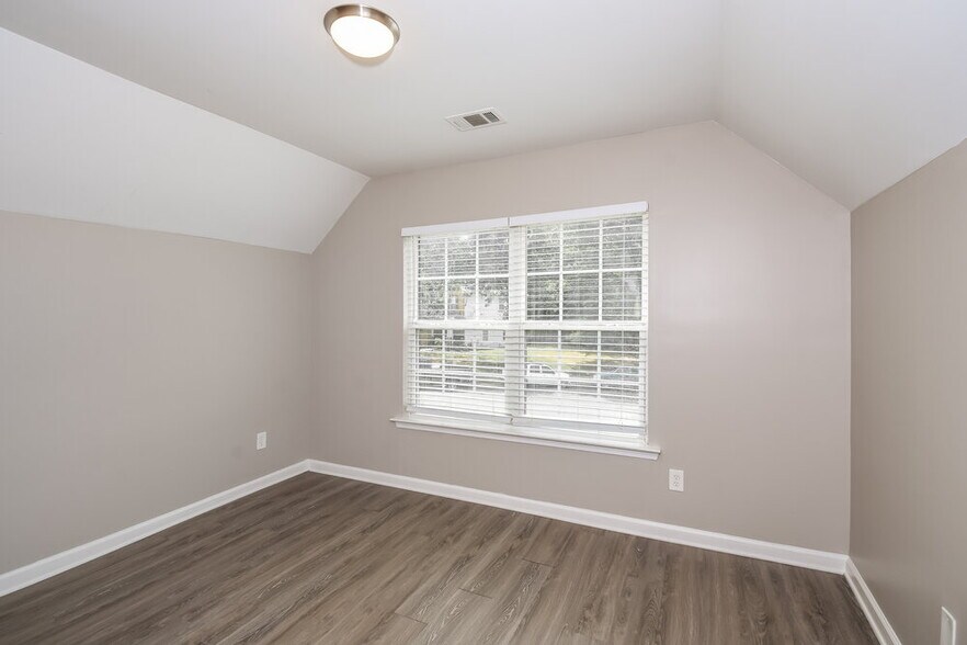 Building Photo - 2498 Whistle Stop Dr
