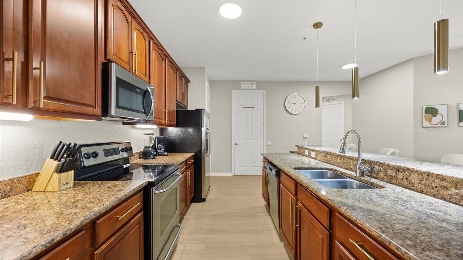 Building Photo - 5037 Shoreway Loop