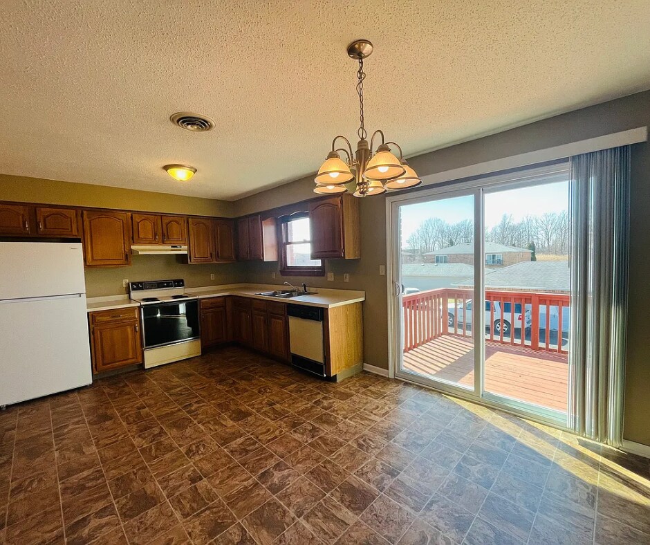 Building Photo - 6868 Nickis Ln