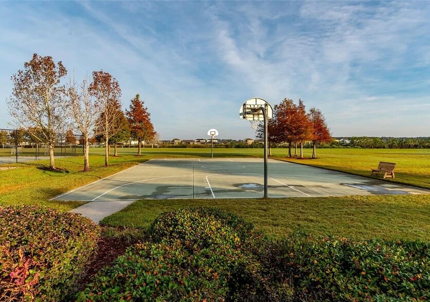 courts - 504 Rainbow Springs Loop
