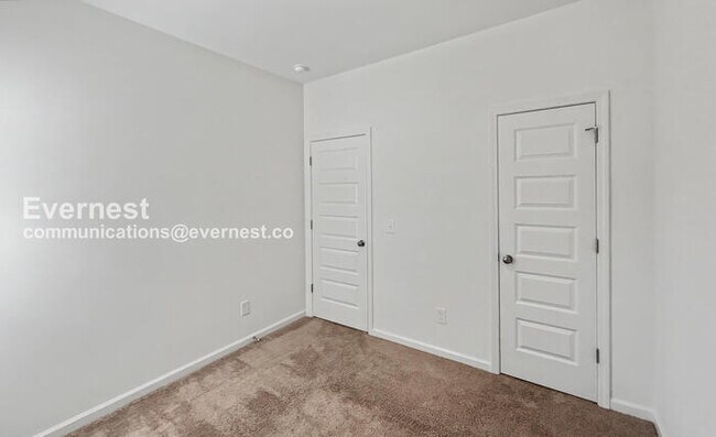 Building Photo - 3 Bed/2 Bath Home with Garage / Available Now!