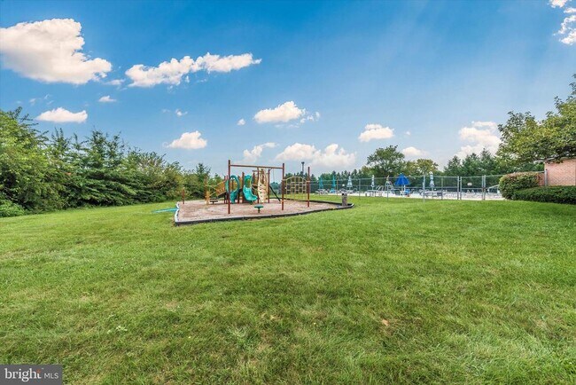 Building Photo - 103 Savannah Ct