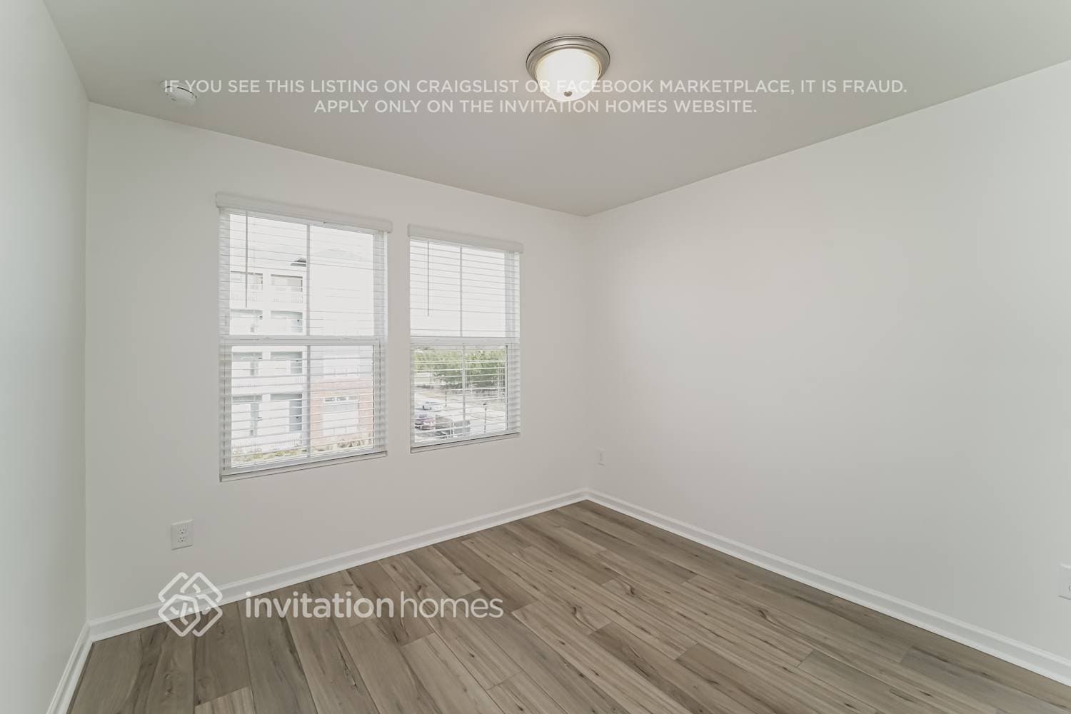 Building Photo - 8032 Roest Ln