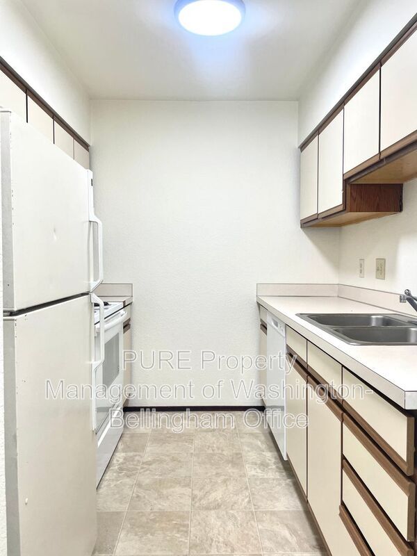 Building Photo - 1252 Nevada St