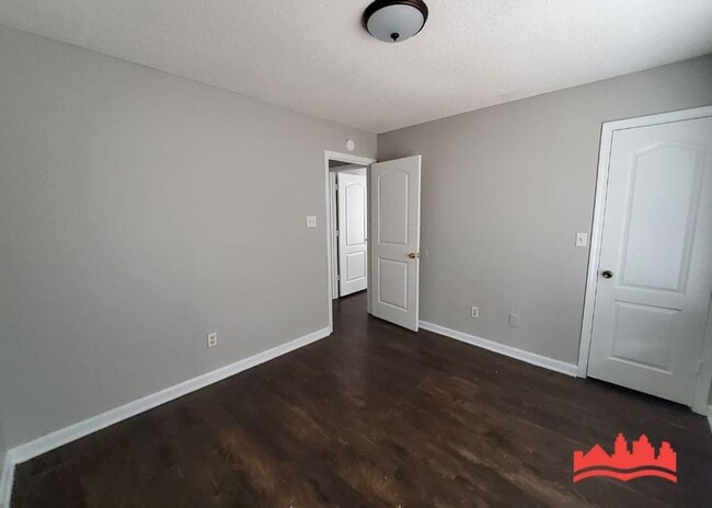 Building Photo - 3035 Meadows Ln