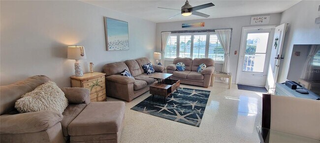 Building Photo - 6161 Gulf Winds Dr
