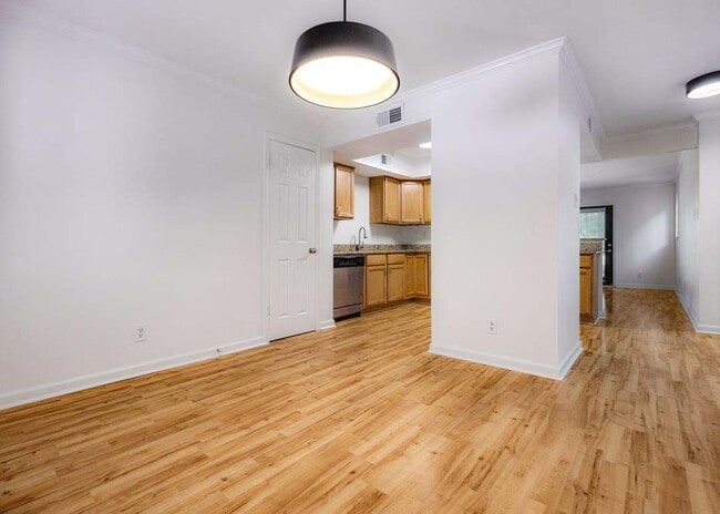 Building Photo - 1847 Gray Ridge Cove