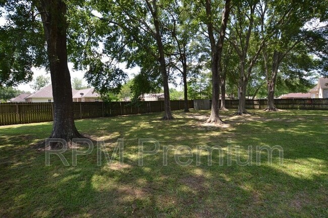 Building Photo - 2214 Alice St