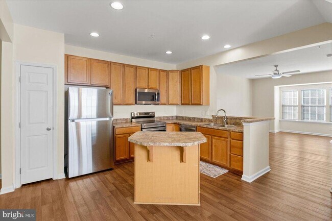 Building Photo - 8329 Autumn Crest Ln