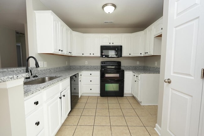 Building Photo - 11539 Stewarts Crossing Dr