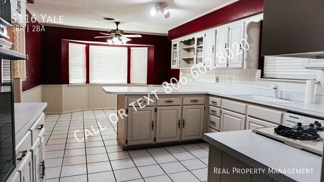 Building Photo - 5116 Yale-
