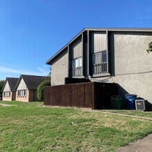 Building Photo - 1705 Coronado Hills Dr