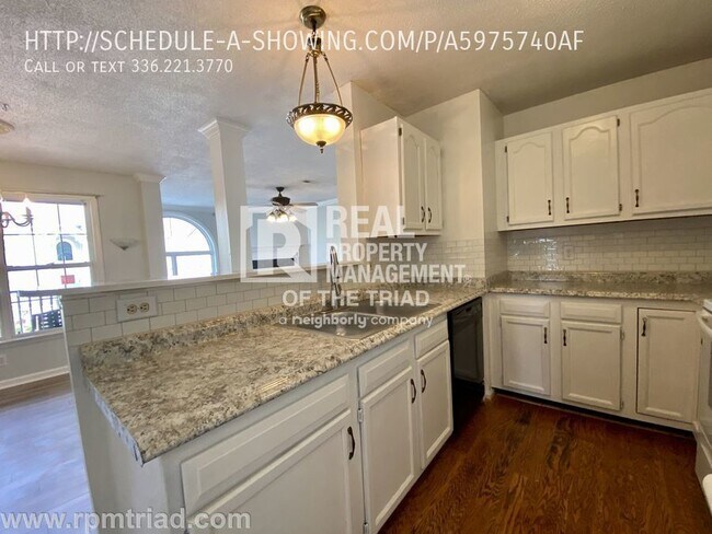 Building Photo - Available Soon -Updated 2BR/2BA Condo in M...