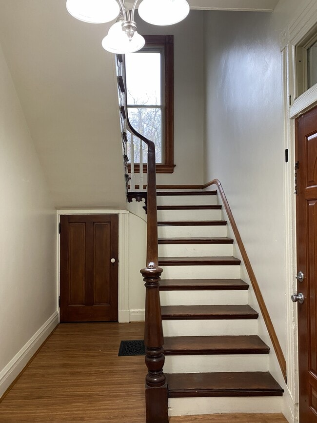 Building Photo - 8302 Curzon Ave