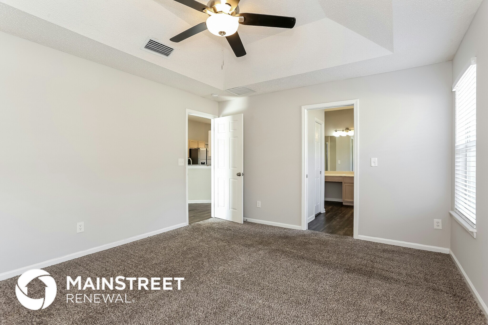 Building Photo - 3757 Woodbriar Dr