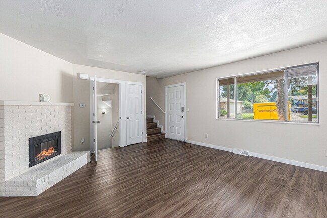 Building Photo - 2151 18th Ave Ct