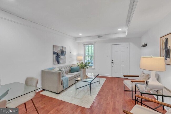 Primary Photo - 1526 8th St NW